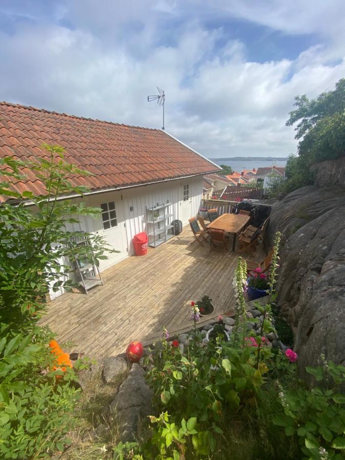 Вилла Cozy House In Central Lysekil, 4-6 Beds Экстерьер фото